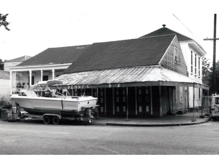 Benny's Bar